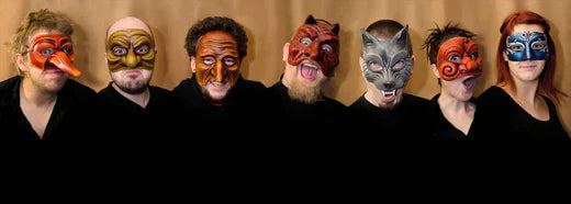 La Commedia dell’arte : Un Voyage à Travers les Masques et Personnages